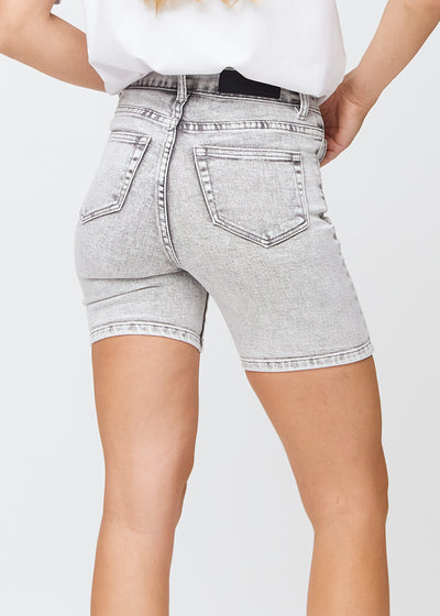 Grå shorts til kvinder fra Perfect Jeans